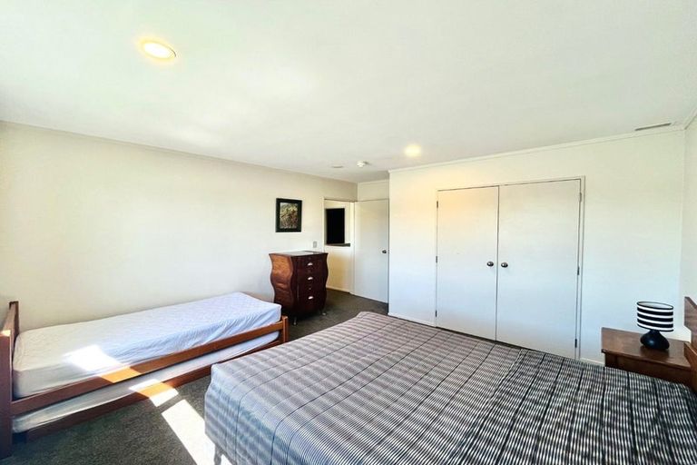 Photo of property in 2/9 Freeman Way, Manukau, Auckland, 2104