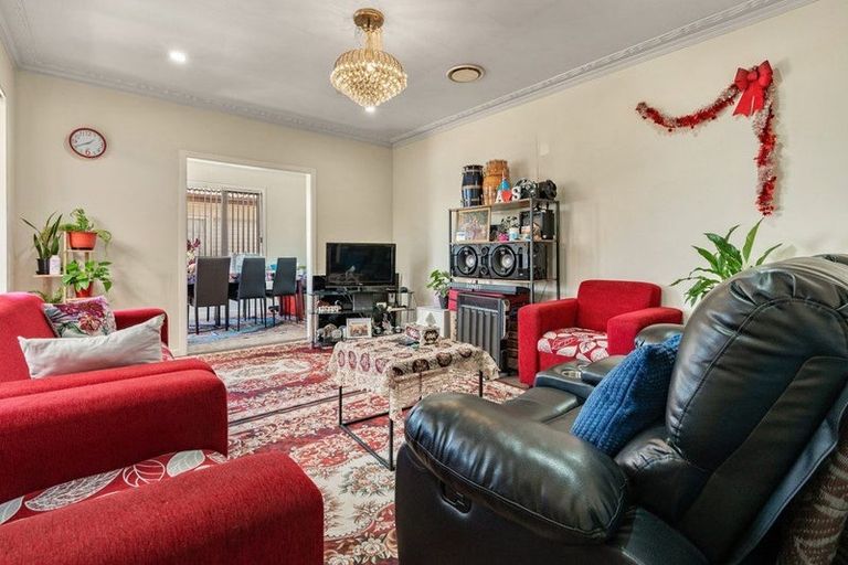 Photo of property in 16 Charles Street, Papatoetoe, Auckland, 2025
