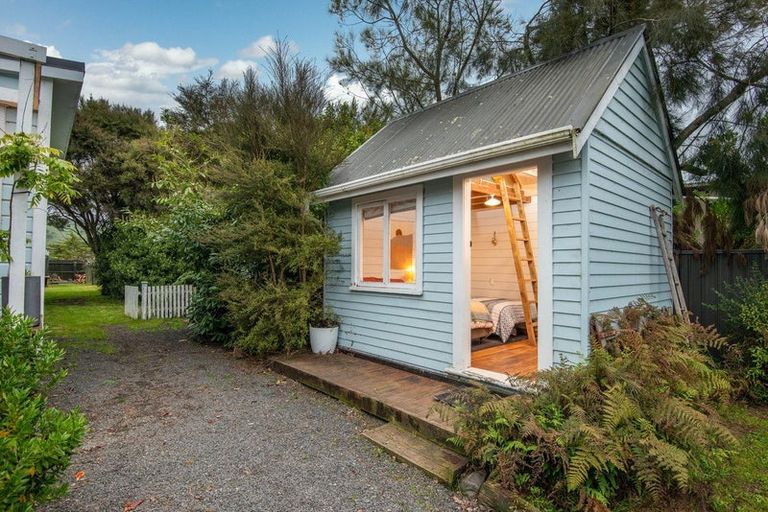 Photo of property in 92 Beach Road, Long Beach, Port Chalmers, 9081