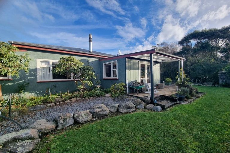 Photo of property in 223 Beach Road, Kaikoura, 7300