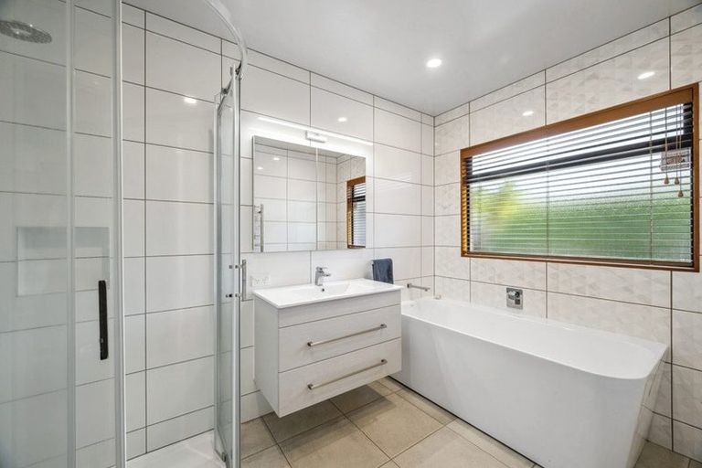 Photo of property in 27 Ventoux Way, Nukuhau, Taupo, 3330