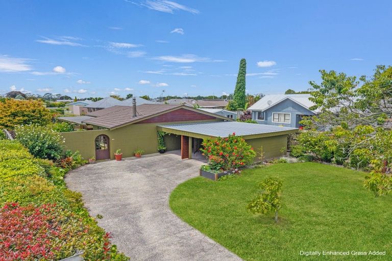 Photo of property in 10 Heron Crescent, Katikati, 3129