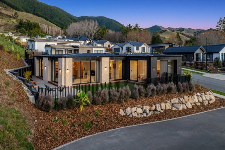 Photo of property in 75 Sunningdale Drive, Stoke, Nelson, 7011