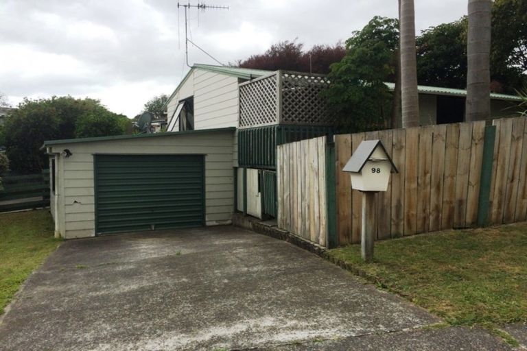 Photo of property in 98 Resolution Road, Welcome Bay, Tauranga, 3112