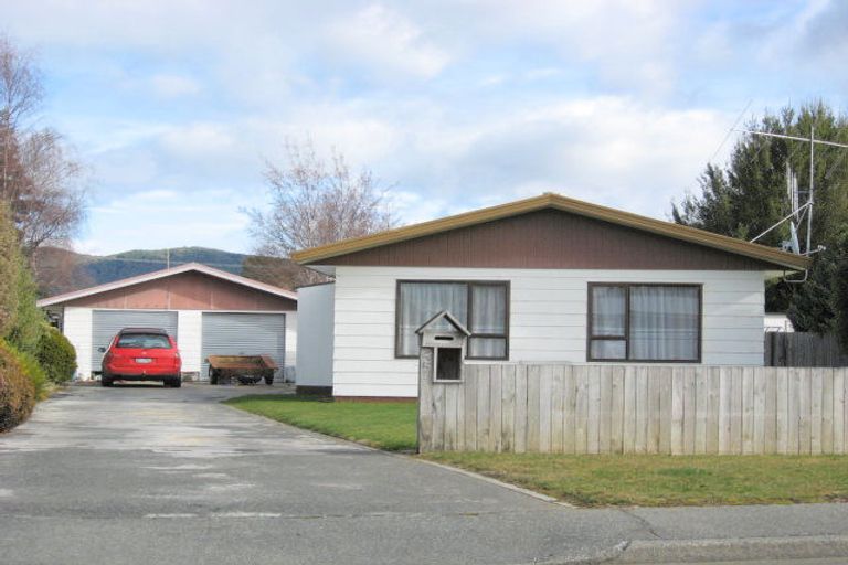 Photo of property in 45 Henry Street, Te Anau, 9600