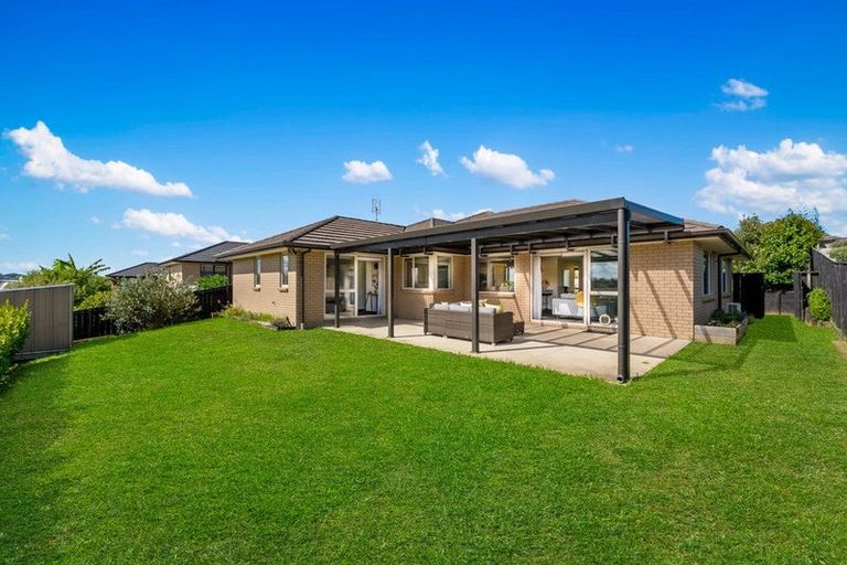 Photo of property in 8 Harriet Johnston Drive, Pokeno, 2402