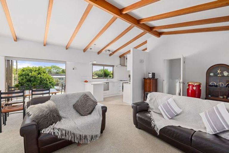 Photo of property in 10 Kendall Road, Kerikeri, 0230