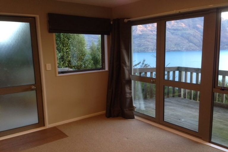Photo of property in 34b Mackinnon Terrace, Sunshine Bay, Queenstown, 9300