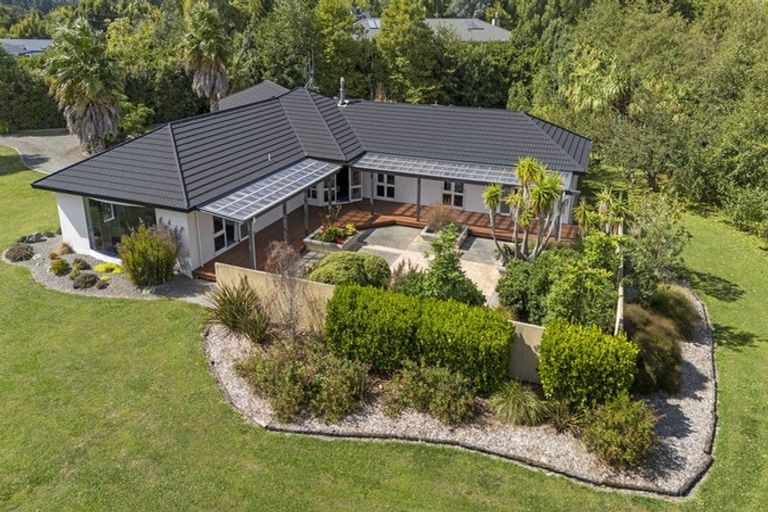 Photo of property in 110 Polson Hill Drive, Aokautere, Palmerston North, 4471