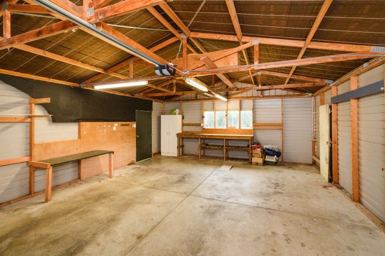 Photo of property in 25 Hunia Street, Marton, 4710