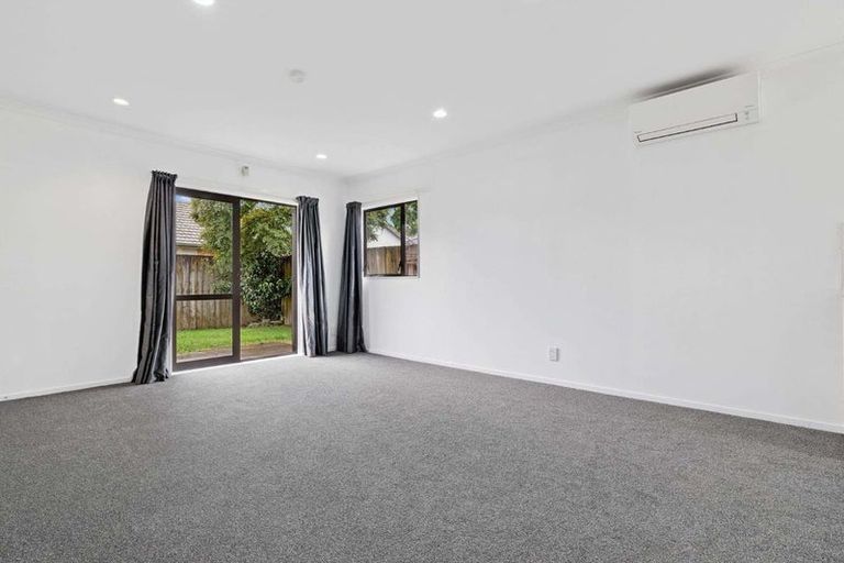 Photo of property in 70b Kayes Road, Pukekohe, 2120