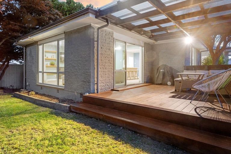 Photo of property in 7 Lake Terrace Road, Burwood, Christchurch, 8061