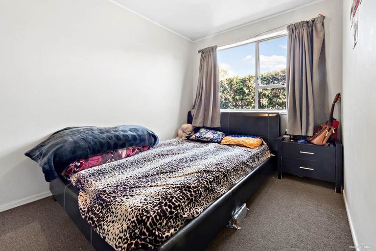 Photo of property in 3/46 Fruitvale Road, New Lynn, Auckland, 0600