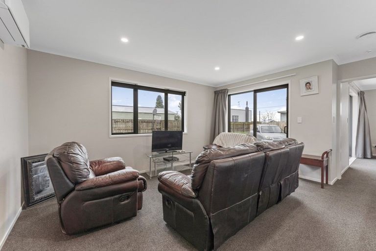 Photo of property in 5a Mckenzie Street, Levin, 5510