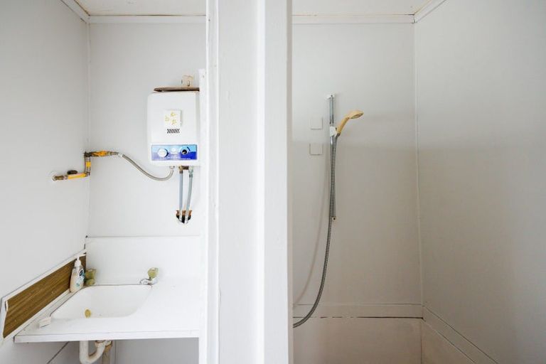 Photo of property in 27 Punga Street, Tangimoana, 4822