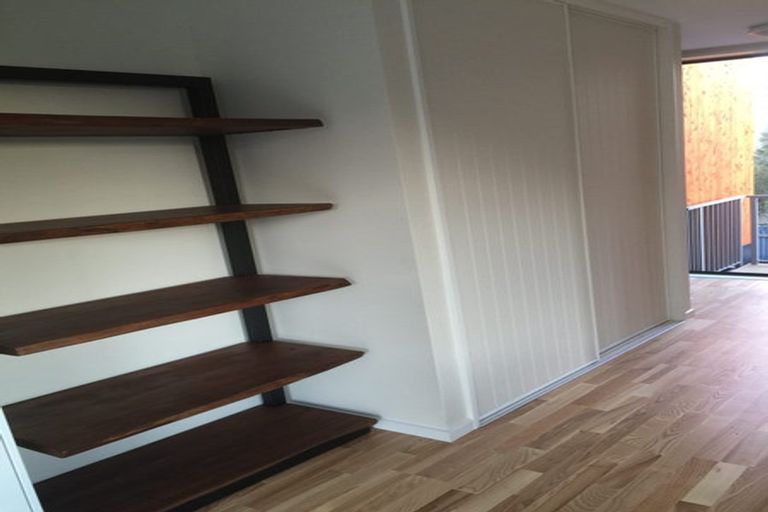 Photo of property in 33 Grove Road, Addington, Christchurch, 8024