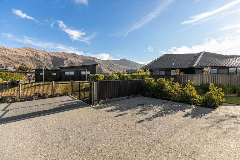 Photo of property in 5 Nancy Lane, Wanaka, 9305