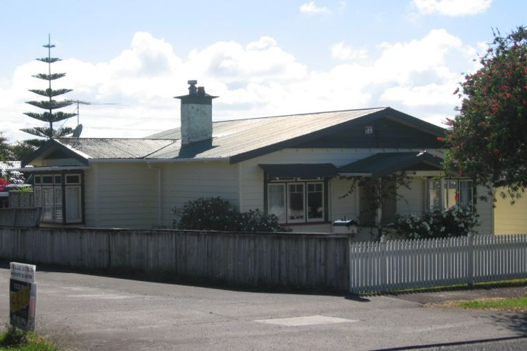 Photo of property in 7 Rewa Street, New Lynn, Auckland, 0600