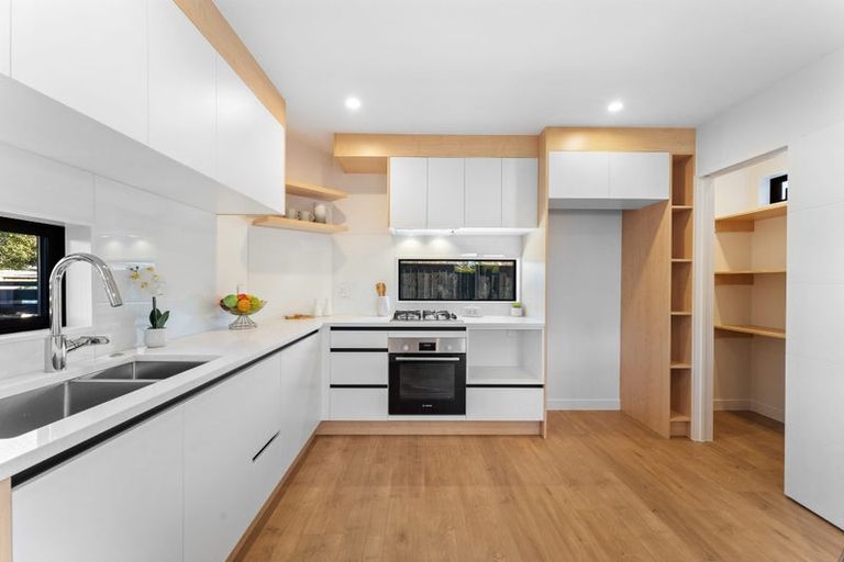 Photo of property in 8b Rowan Terrace, Te Atatu South, Auckland, 0610