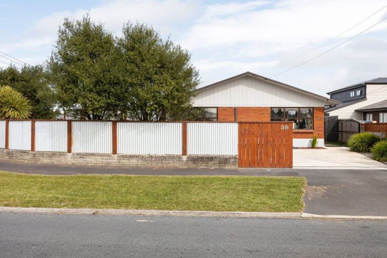 Photo of property in 38 Prisk Street, Melville, Hamilton, 3206