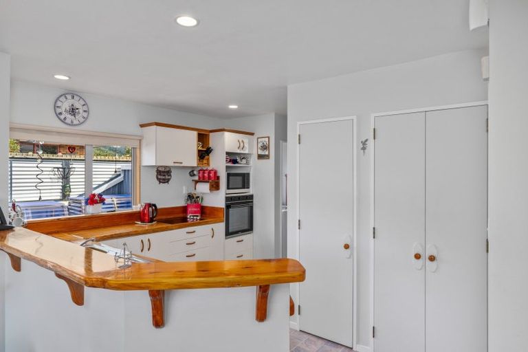 Photo of property in 26 Ranui Street, Waikawa, Picton, 7220