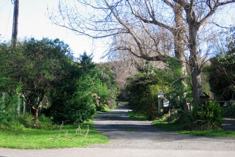 Photo of property in 190 Te Moana Road, Waikanae, 5036