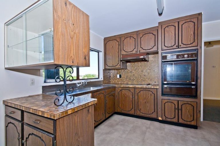 Photo of property in 171 Te Atatu Road, Te Atatu South, Auckland, 0610