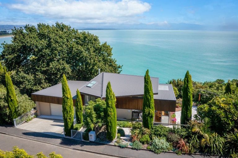 Photo of property in 28 The Cliffs, Britannia Heights, Nelson, 7010