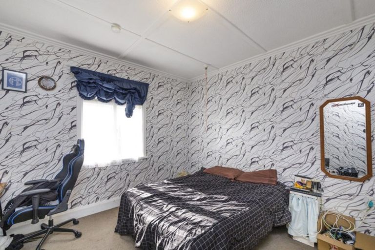 Photo of property in 23 Hunia Street, Marton, 4710