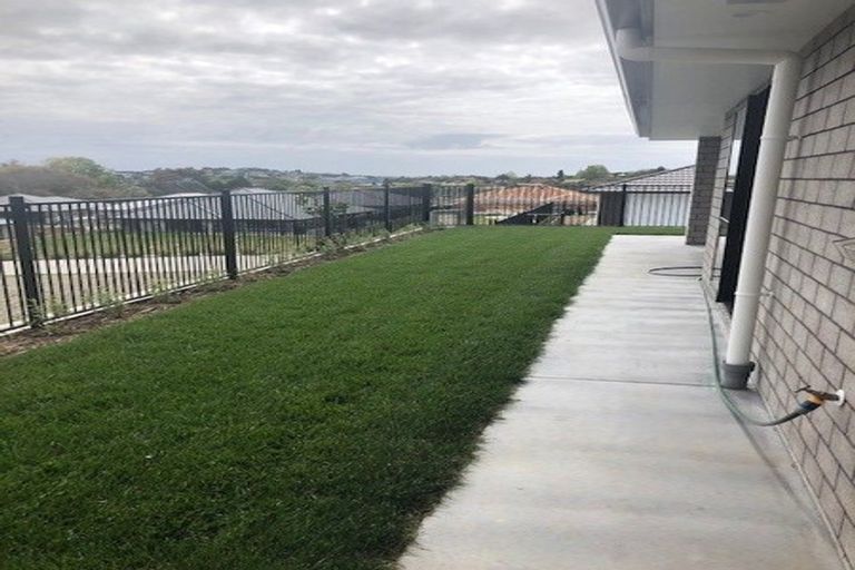 Photo of property in 4 Richardson Road, Omokoroa, 3114