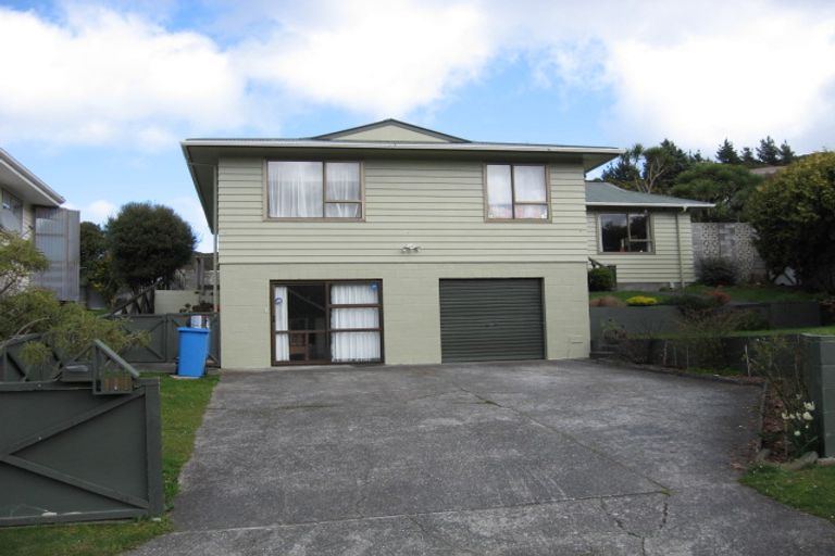 Photo of property in 7 Bexley Grove, Wainuiomata, Lower Hutt, 5014