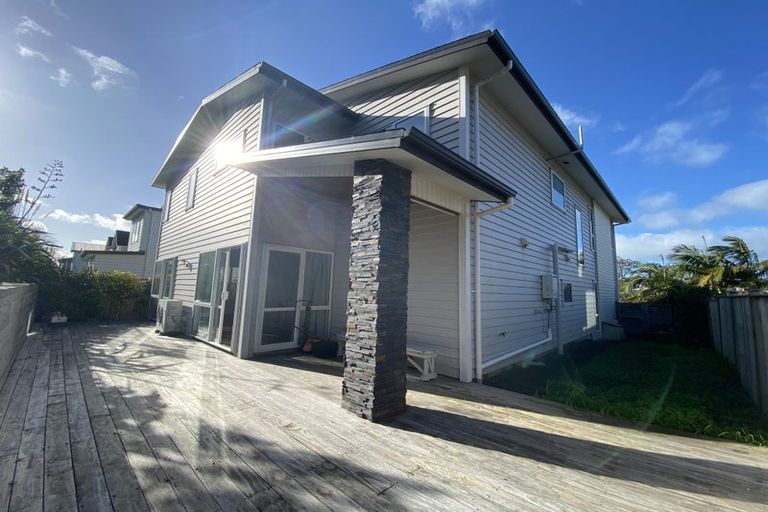 Photo of property in 43 Remuremu Street, Long Bay, Auckland, 0630