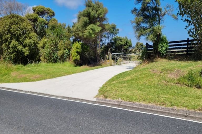 Photo of property in 389 Rimmer Road, Helensville, 0875