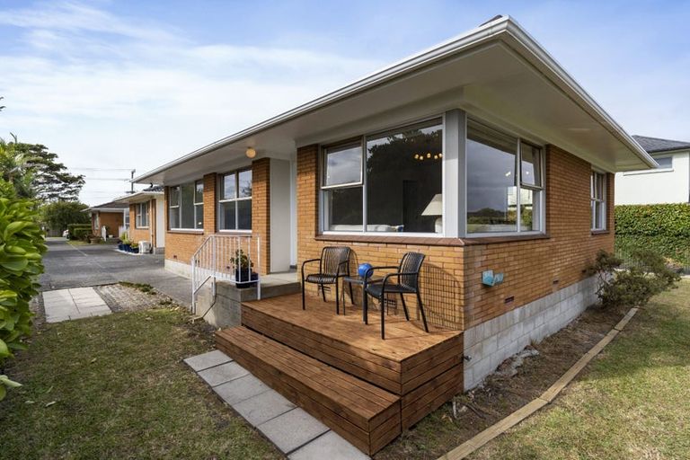 Photo of property in 3/39 Eversleigh Road, Belmont, Auckland, 0622