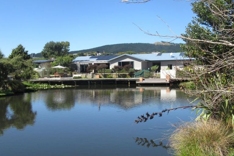 Photo of property in 3 Moss Lane, Raumati Beach, Paraparaumu, 5032