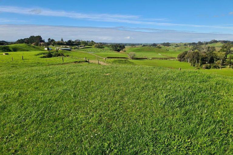 Photo of property in 801 Mangorei Road, Mangorei, New Plymouth, 4371