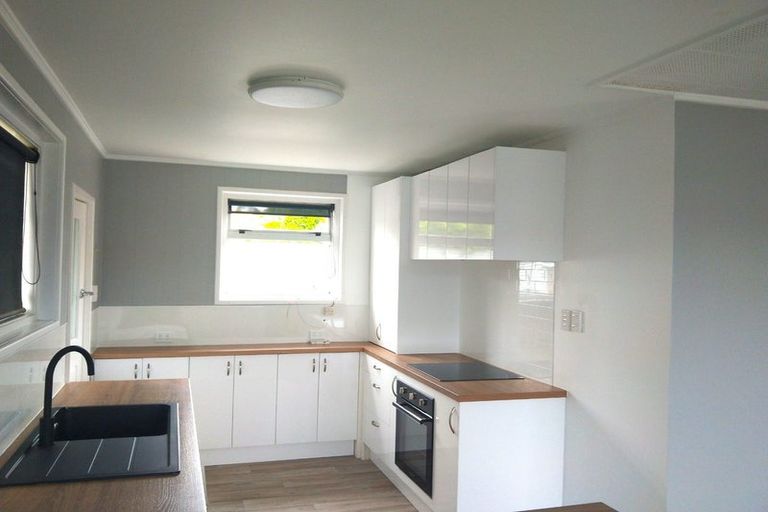 Photo of property in 2/1 Charles Street, Westshore, Napier, 4110