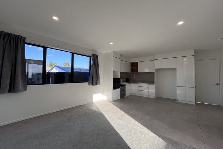 Photo of property in 10/535 Swanson Road, Ranui, Auckland, 0612