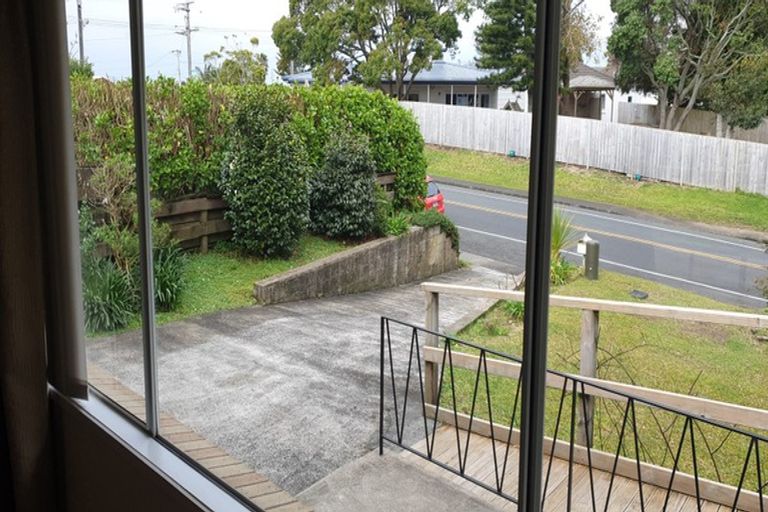 Photo of property in 5 Zita Maria Drive, Massey, Auckland, 0614
