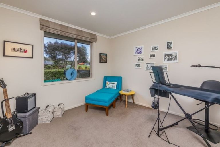 Photo of property in 6 Urutawa Drive, Kerikeri, 0230