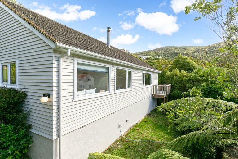 Photo of property in 55 Makara Road, Karori, Wellington, 6012