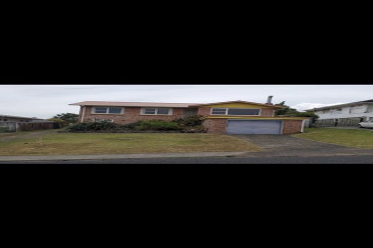 Photo of property in 71 Marlborough Avenue, Glenfield, Auckland, 0629