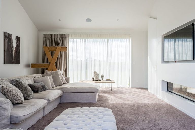 Photo of property in 16 Tiaki Lane, Matakana, 0985