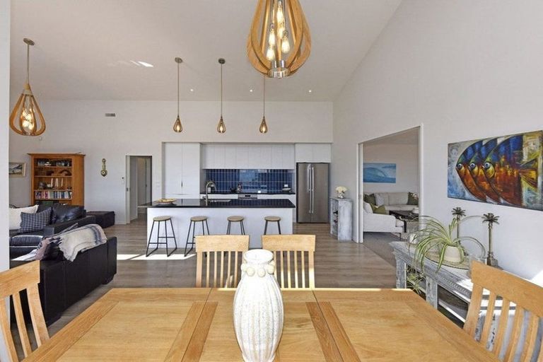 Photo of property in 3 Stoneyridge Close, Mount Pleasant, Christchurch, 8081