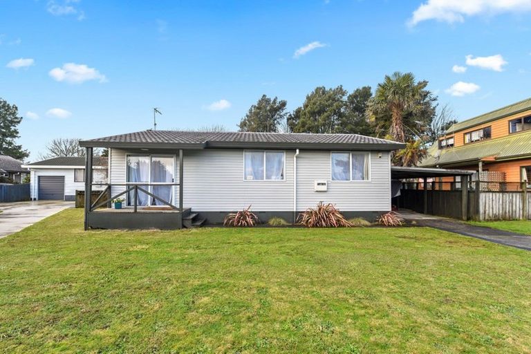 Photo of property in 10 Flemington Place, Nawton, Hamilton, 3200