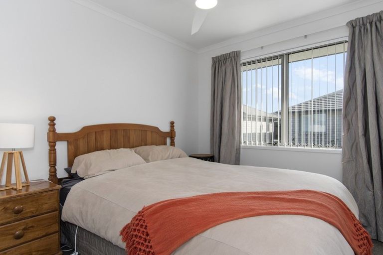 Photo of property in 11 Lance Way, Papamoa, 3118