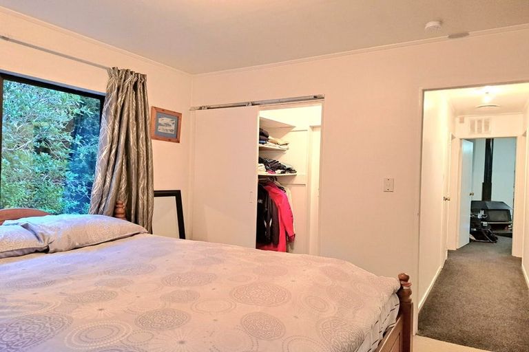 Photo of property in 23b Kennedy Grove, Stokes Valley, Lower Hutt, 5019