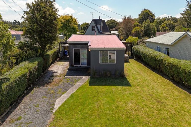 Photo of property in 11 Noble Street, Owaka, 9585