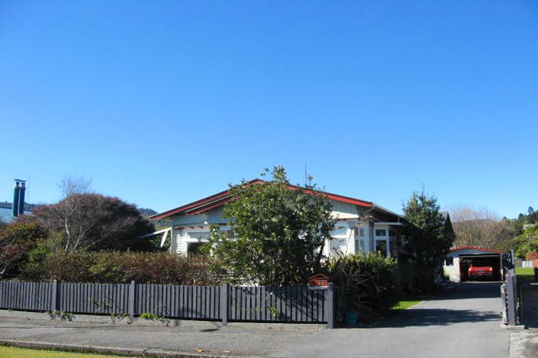 Photo of property in 29 Milton Road, Greymouth, 7805