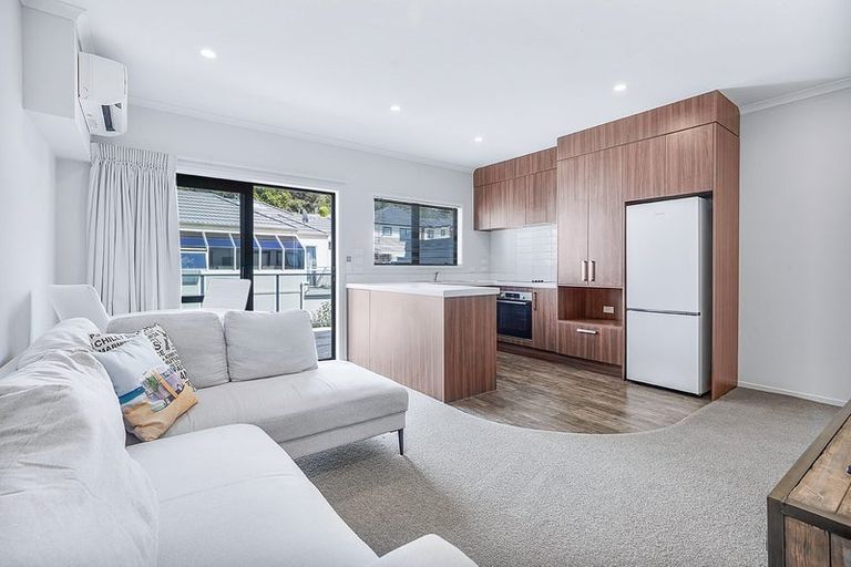 Photo of property in 2/20 Hunter Street, Hamilton Lake, Hamilton, 3204